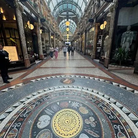 Harvey Nic's & Designer Quarter 18 Ch Leeds (West Yorkshire)