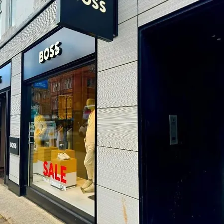 Harvey Nic's & Designer Quarter 18 Ch דירה